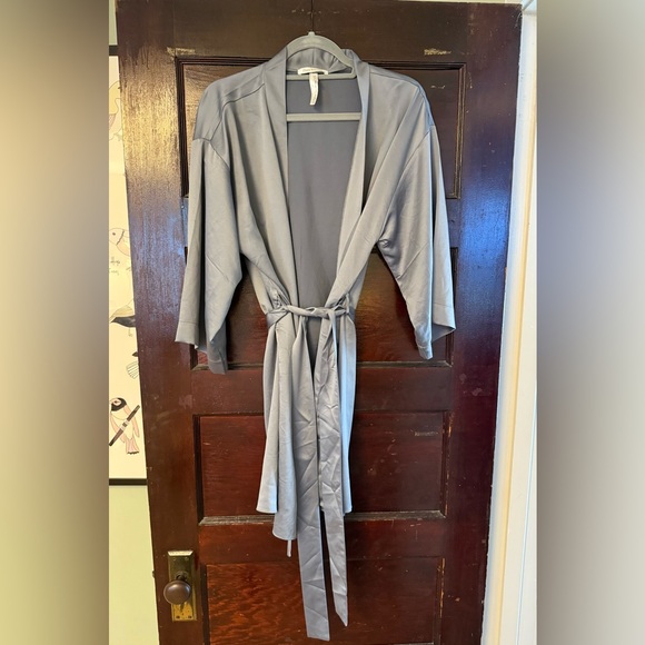 Flora Nikrooz Charcoal Kimono Robe - Picture 1 of 5